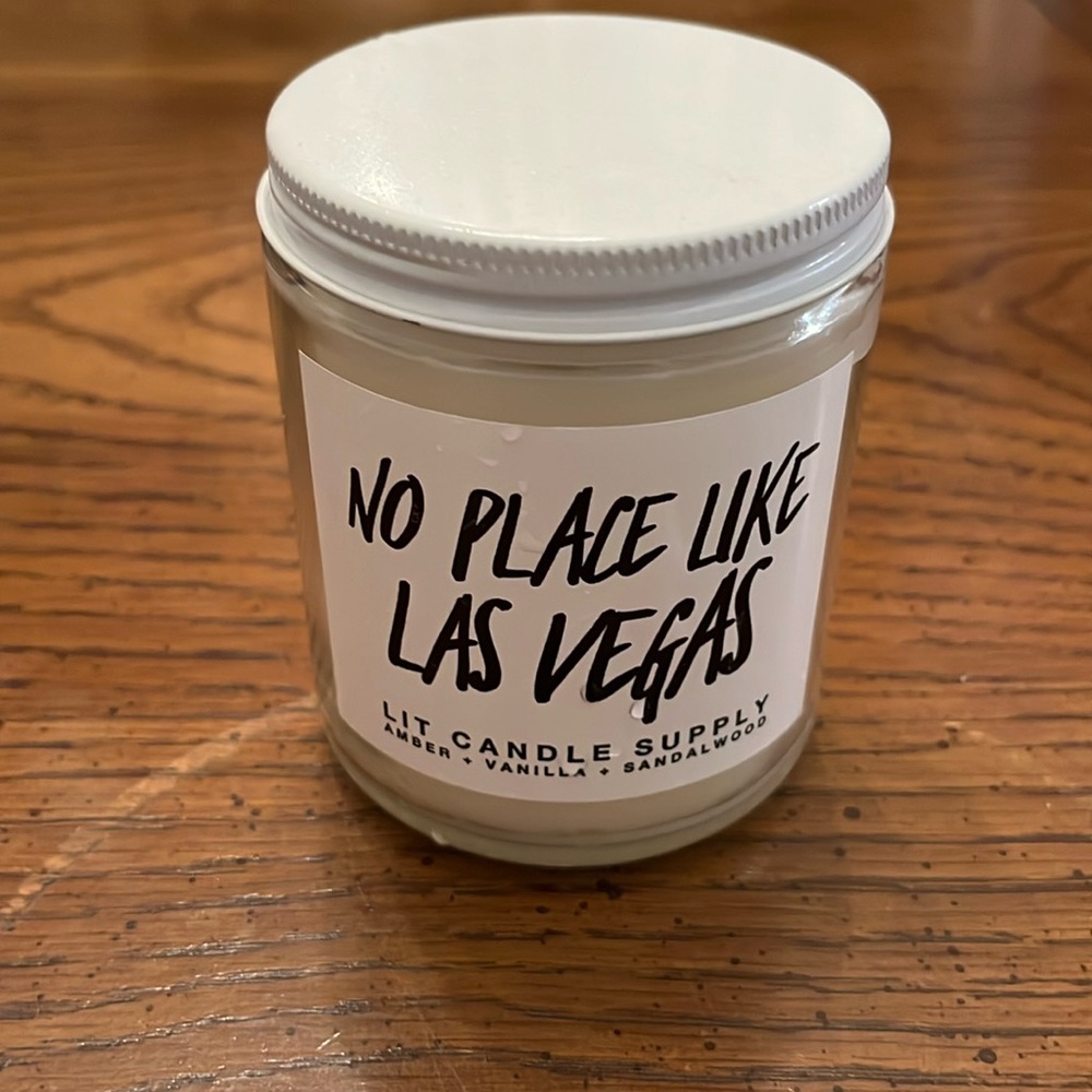 No Place Like Las Vegas single‎ wick candle, NWOT